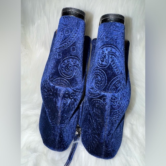 Who What Wear Navy Velvet Boots - Picture 8 of 10